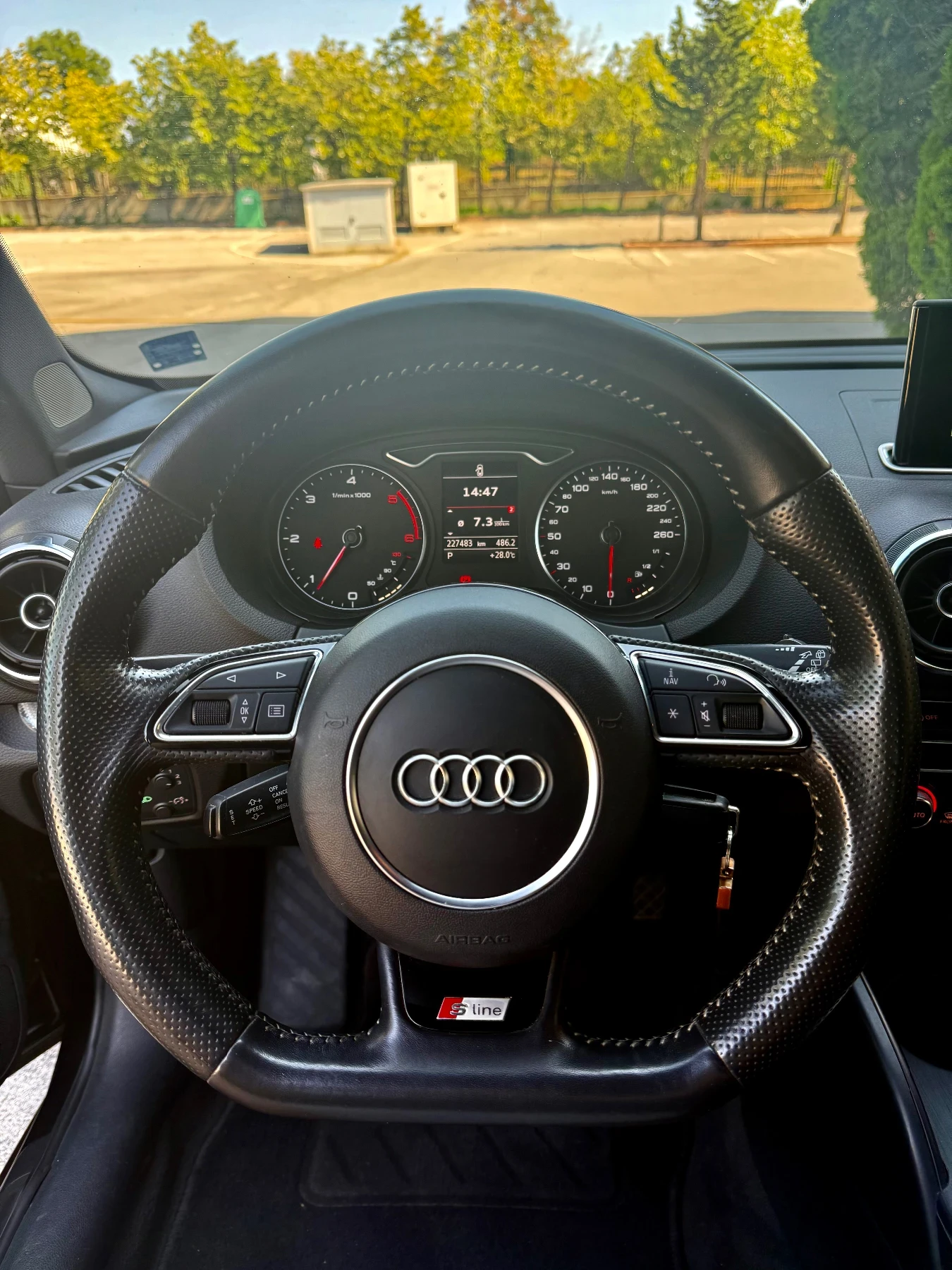 Audi A3 2.0TDI/S-LINE/S-TRONIC/NAVI/Подгрев, снимка 7 - Автомобили и джипове - 56039924