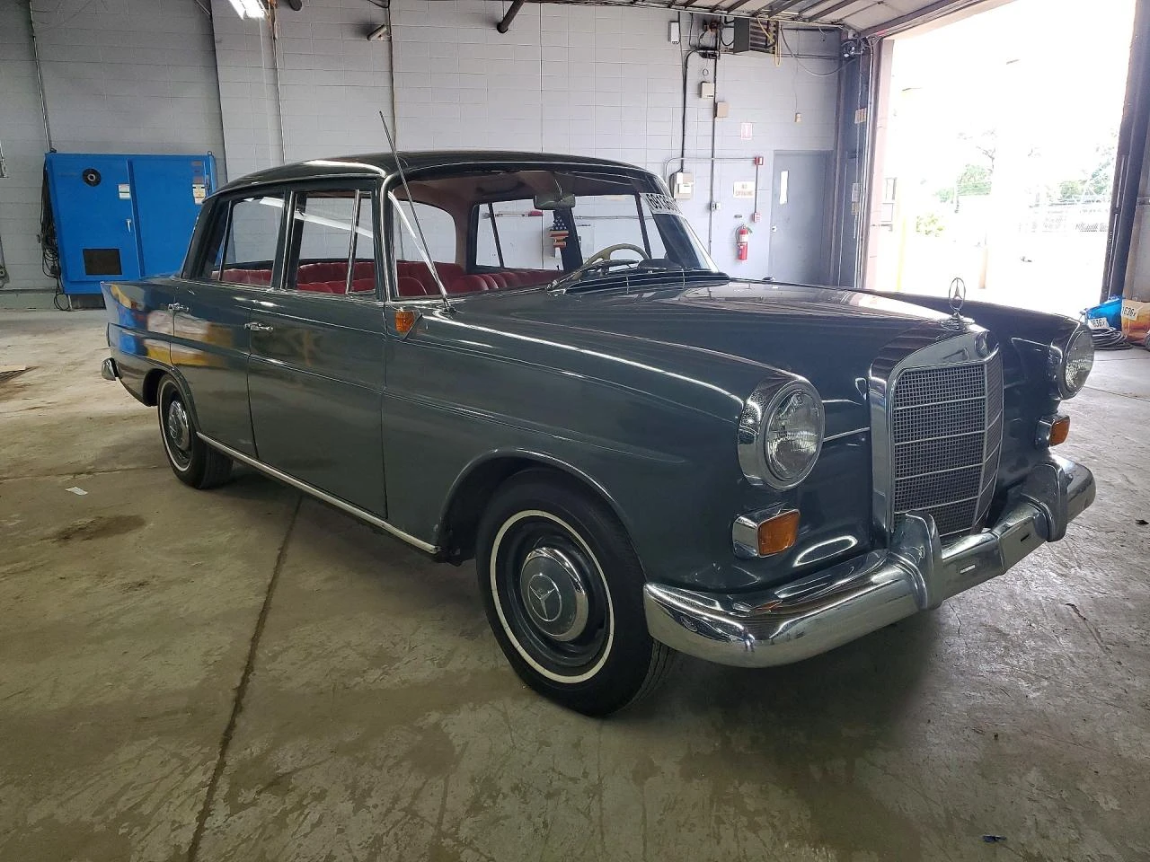 Mercedes-Benz 190 RED LEATHER , снимка 3 - Автомобили и джипове - 56138682