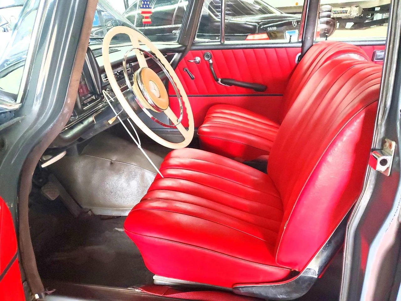 Mercedes-Benz 190 RED LEATHER , снимка 7 - Автомобили и джипове - 56138682