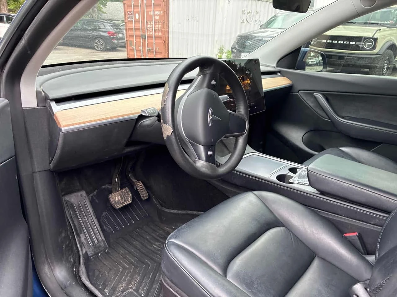 Tesla Model Y * Long Range * CARFAX * �� ���������������� *  | Mobile.bg � ����������� 5
