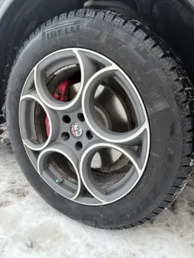 Alfa Romeo Stelvio, снимка 8