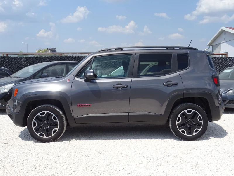 Jeep Renegade 2.0 Mjt D 170kc AT9 4WD Active Drive Low Trialhawk, снимка 2 - Автомобили и джипове - 51040101