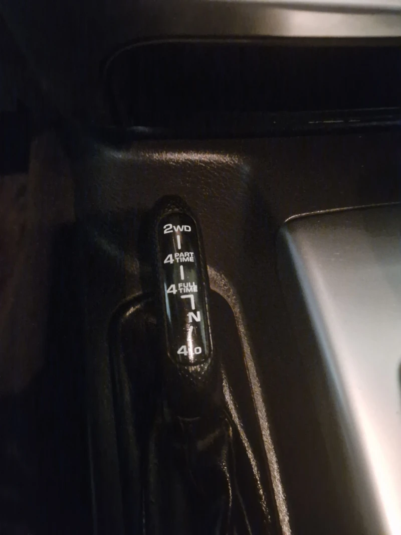 Jeep Cherokee, снимка 12 - Автомобили и джипове - 53238487