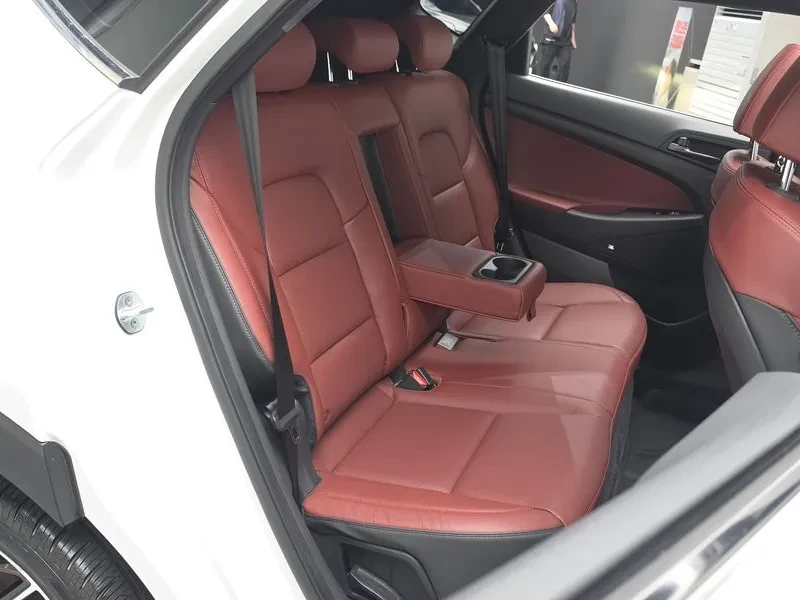 Hyundai Tucson 1.6 4WD - ���� 30% ����� | Mobile.bg � ����������� 11
