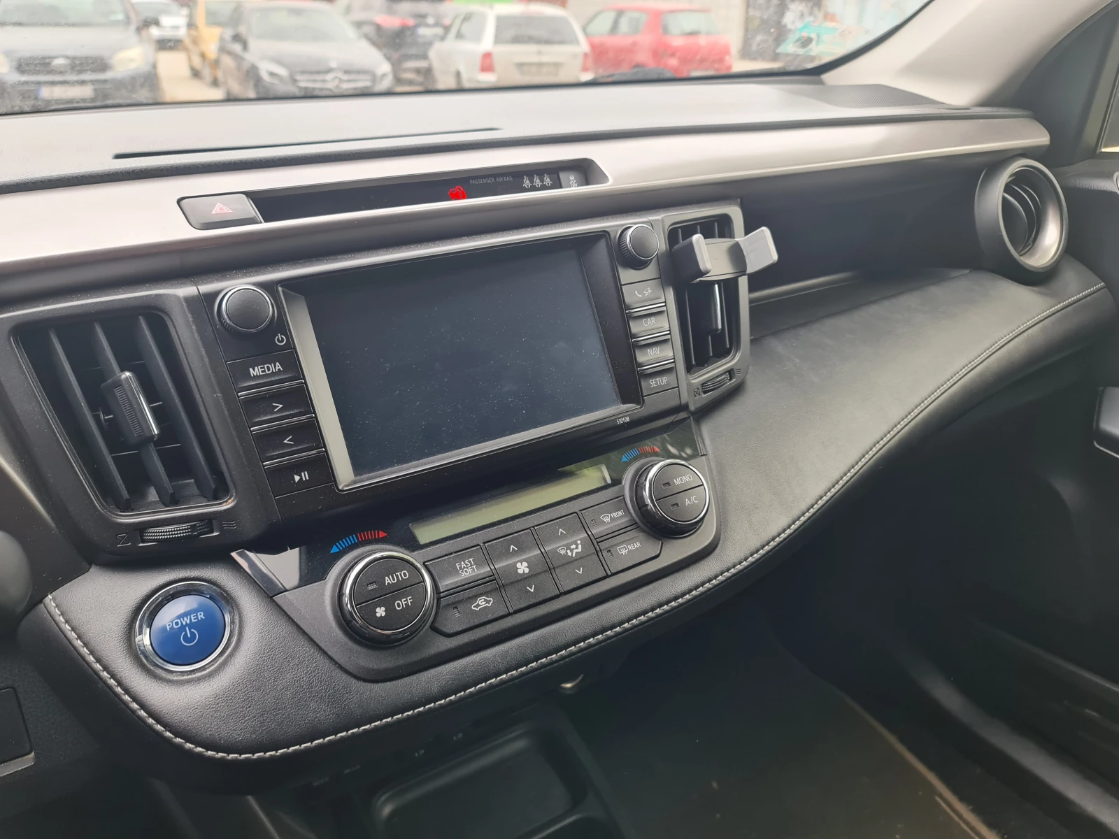 Toyota Rav4 Hybrid - изображение 7