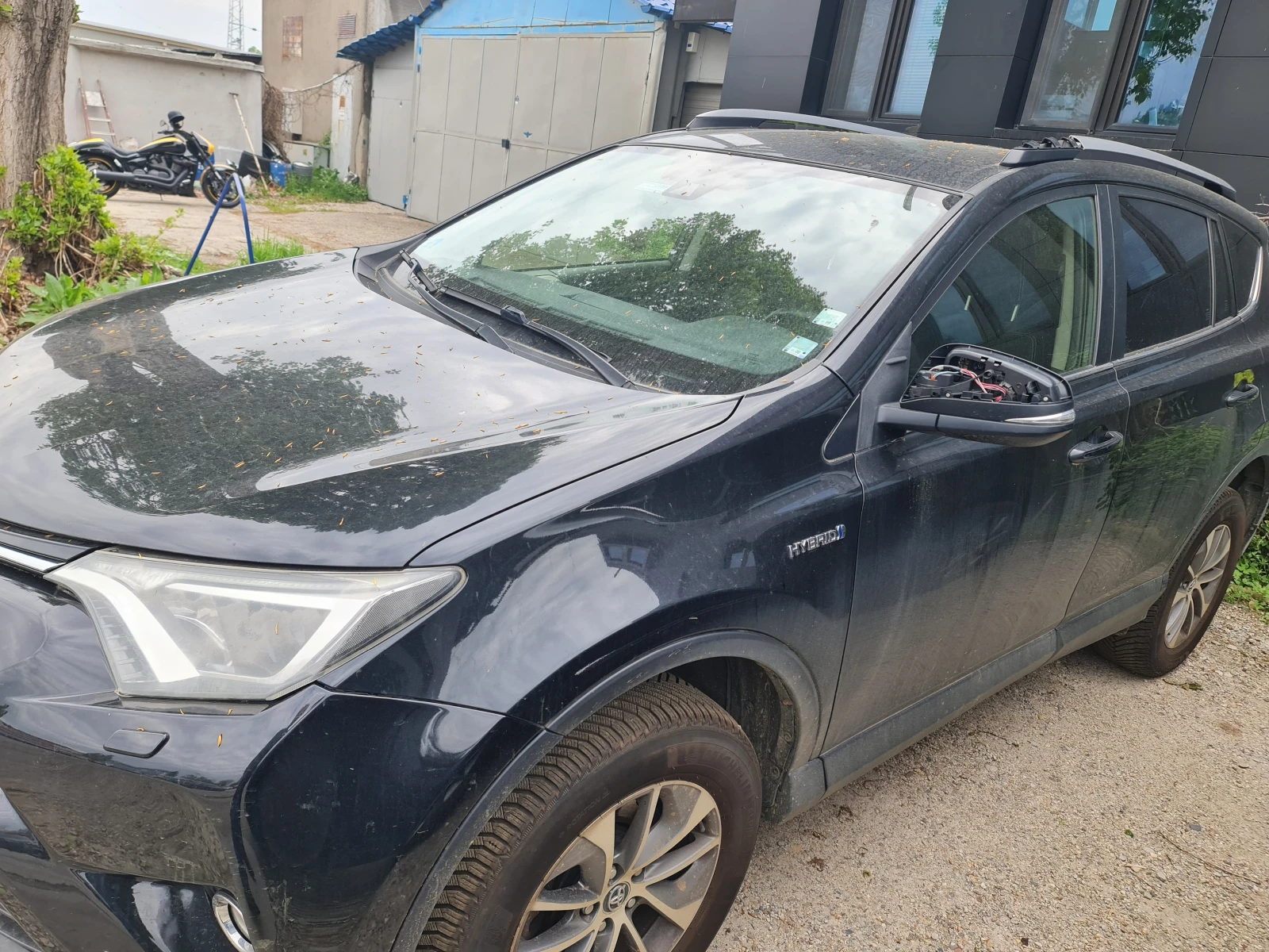 Toyota Rav4 Hybrid - изображение 3