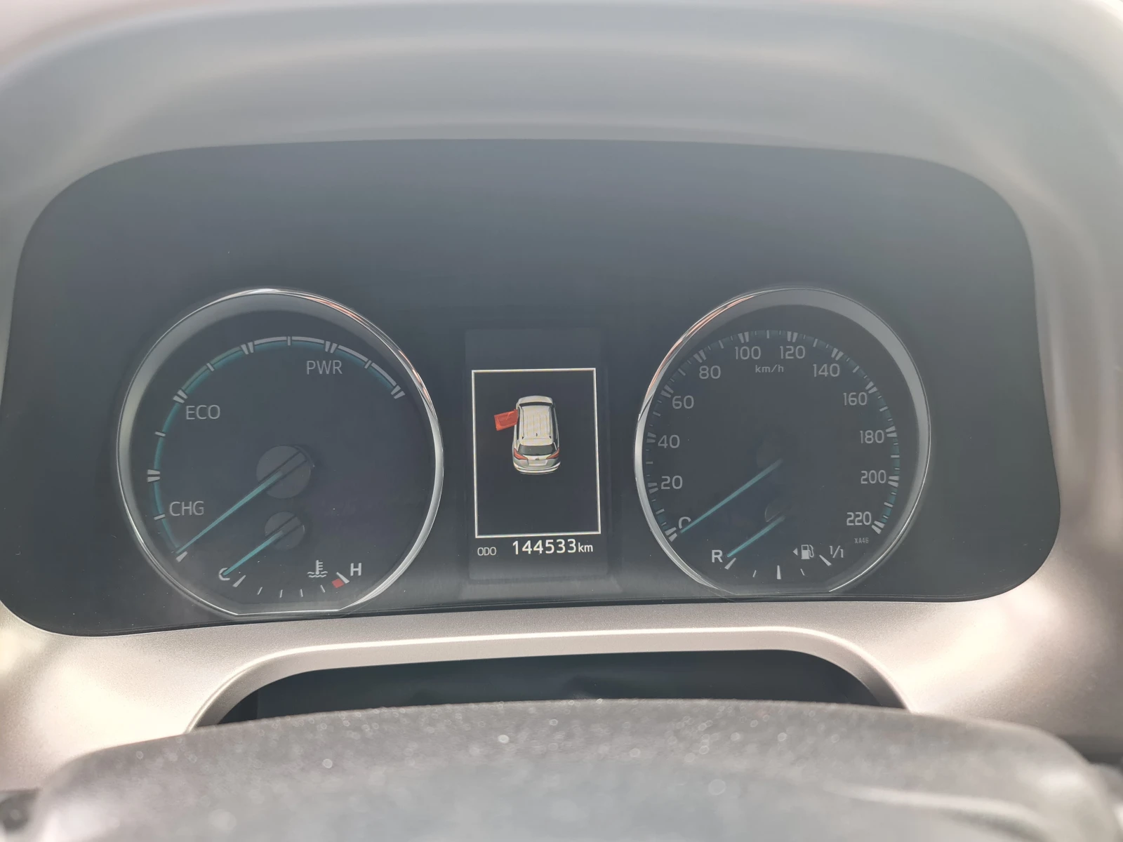 Toyota Rav4 Hybrid - изображение 6