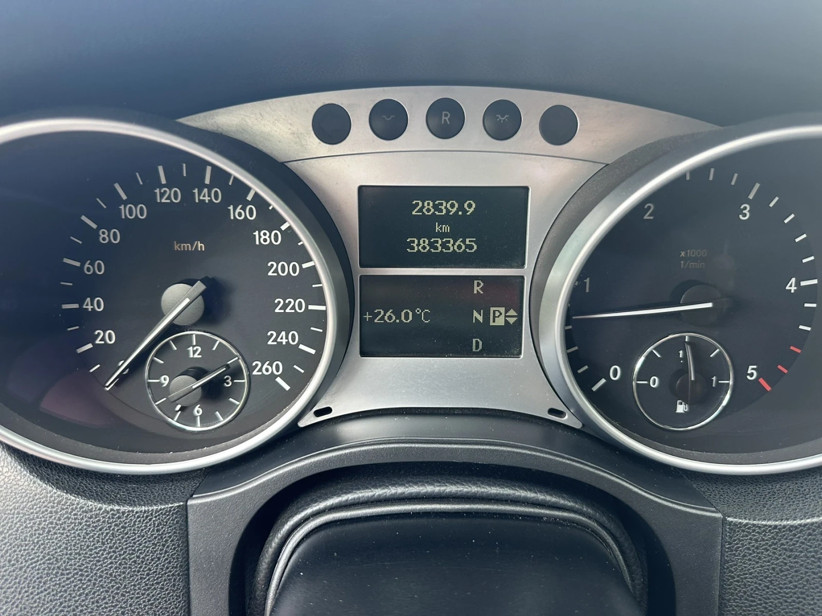 Mercedes-Benz ML 320  - изображение 10
