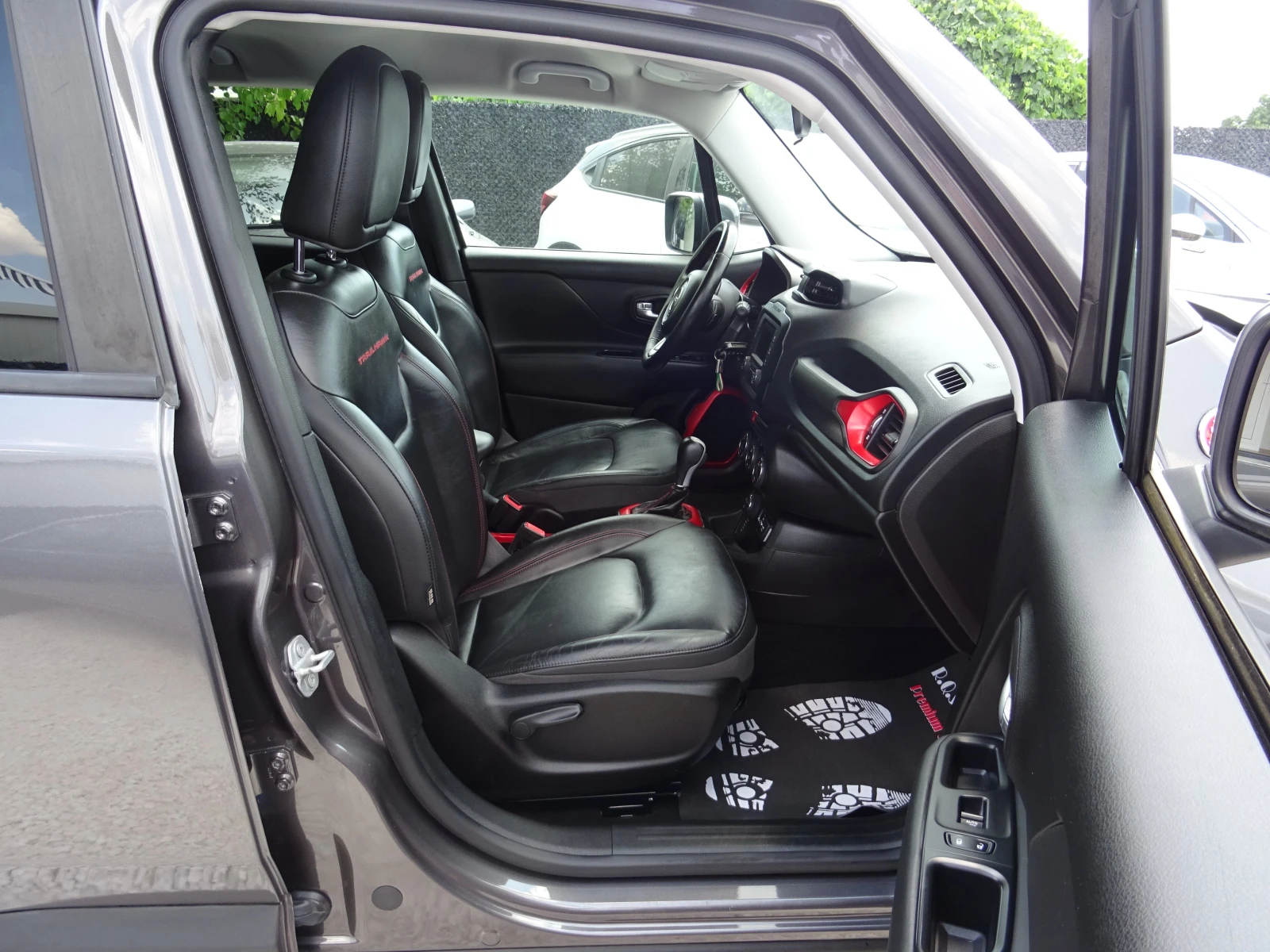 Jeep Renegade 2.0 Mjt D 170kc AT9 4WD Active Drive Low Trialhawk | Mobile.bg   15