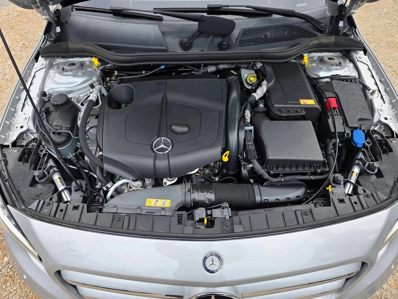 Mercedes-Benz GLA 220 220CDI 170K.C. / 4-MATIC / AMG / НАВИ / КОЖА / ЛЕД, снимка 15 - Автомобили и джипове - 54877769