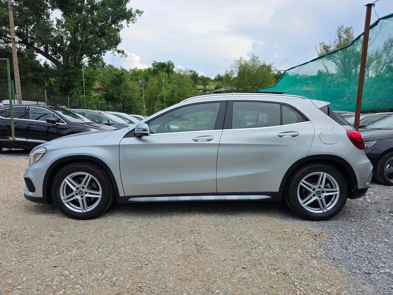 Mercedes-Benz GLA 220 220CDI 170K.C. / 4-MATIC / AMG / НАВИ / КОЖА / ЛЕД, снимка 5 - Автомобили и джипове - 54877769