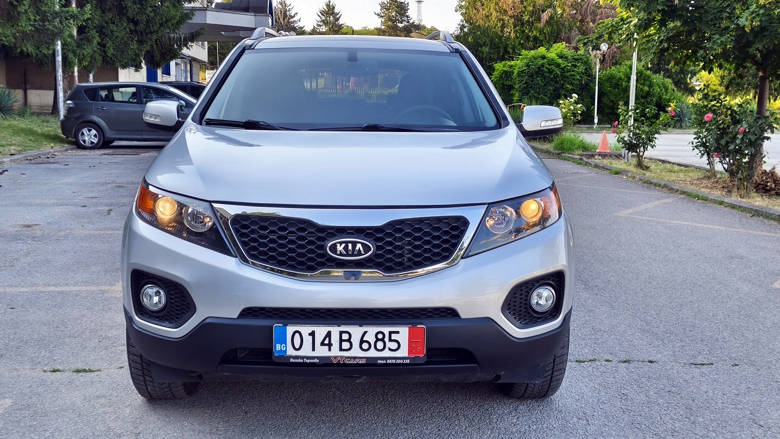 Kia Sorento 2.2CRDI 4x4 Aut., снимка 8 - Автомобили и джипове - 55187473