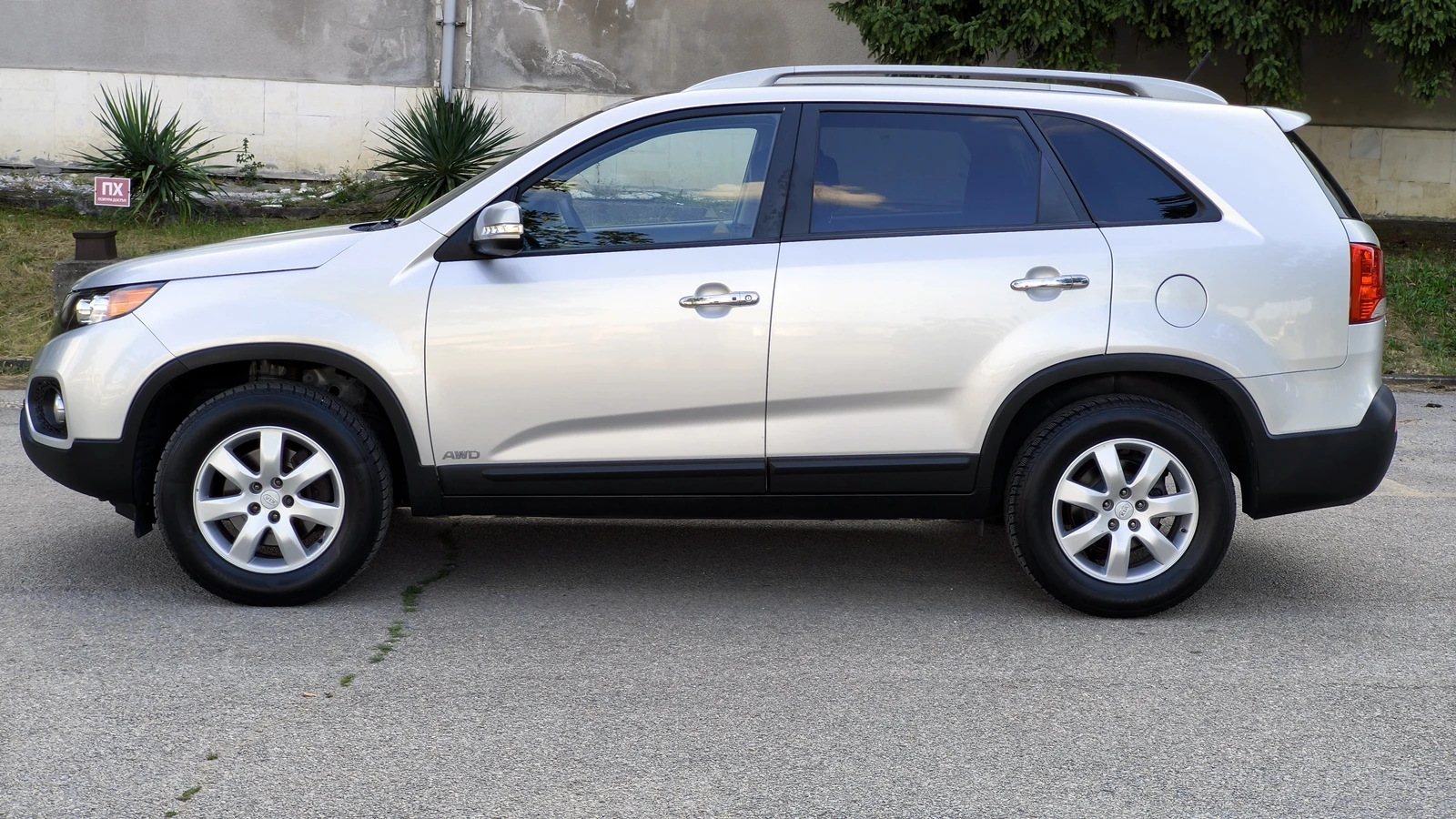 Kia Sorento 2.2CRDI 4x4 Aut., снимка 2 - Автомобили и джипове - 55187473
