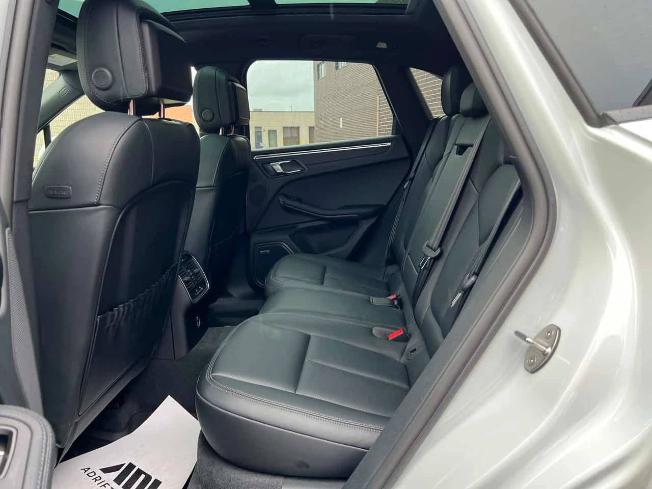 Porsche Macan * AWD * CARFAX * ОПЦИЯ ЗА ФИНАНСИРАНЕ , снимка 9 - Автомобили и джипове - 55227042