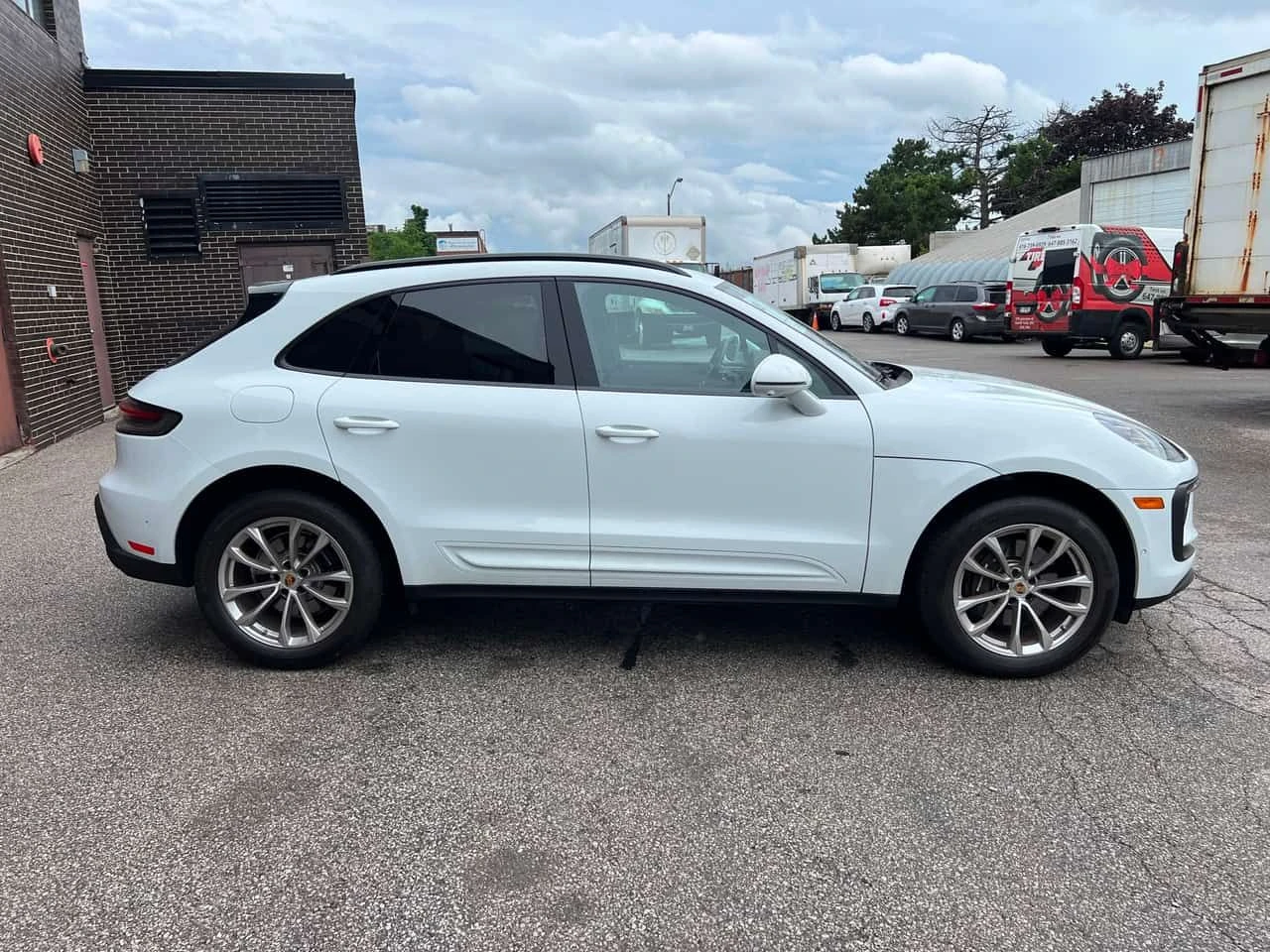 Porsche Macan * AWD * CARFAX * ОПЦИЯ ЗА ФИНАНСИРАНЕ , снимка 3 - Автомобили и джипове - 55227042