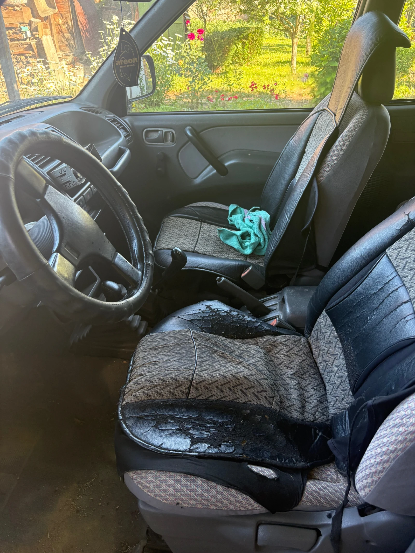 Nissan Terrano, снимка 5 - Автомобили и джипове - 55385537