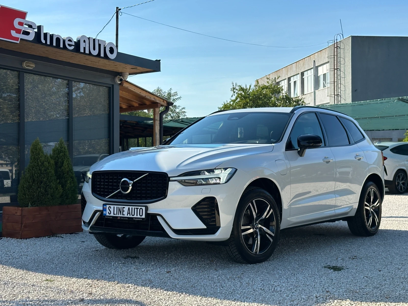 Volvo XC60 T6* AWD* RECHARGE* PLUS DARK* Панорама* 
