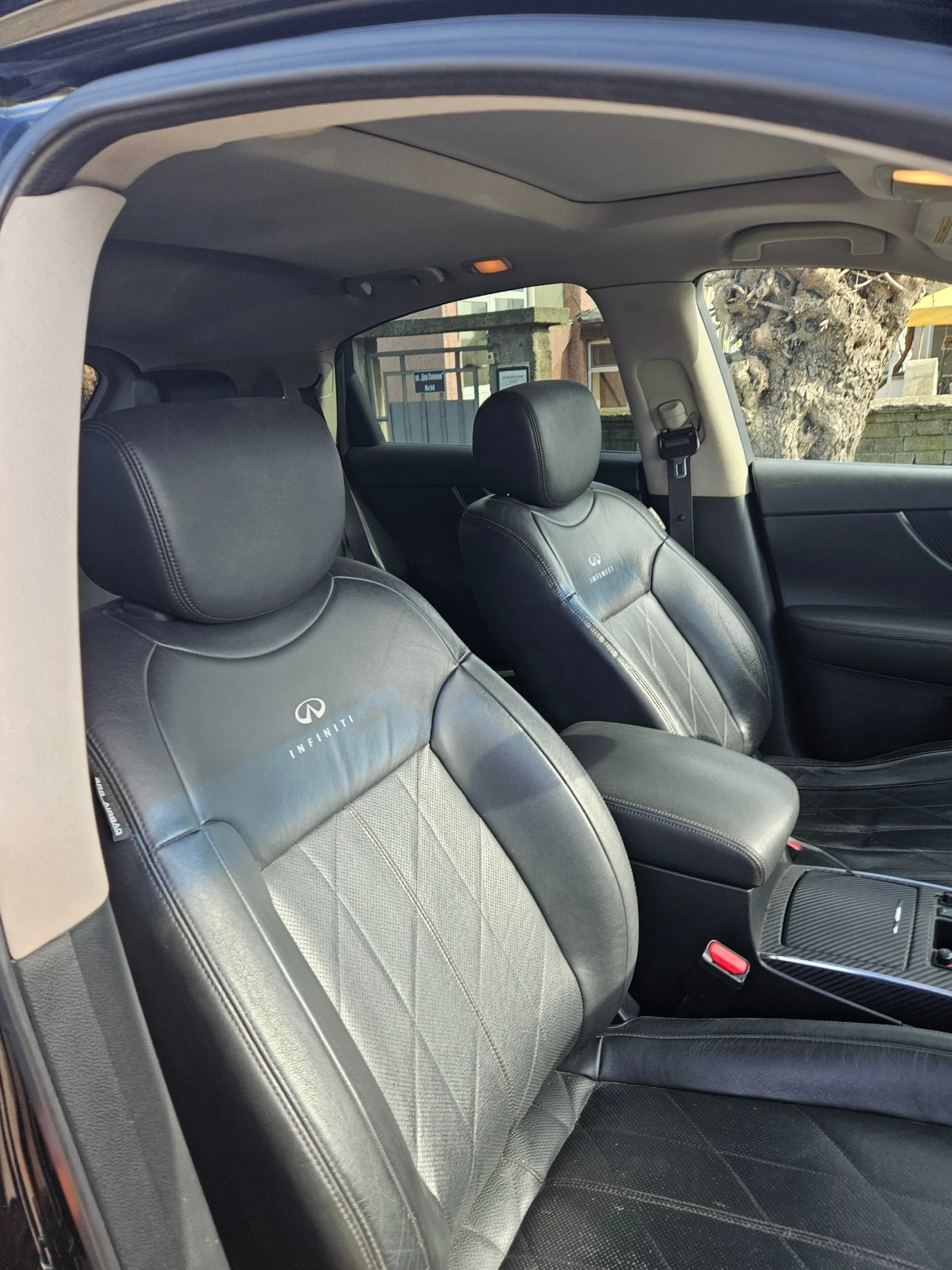 Infiniti Fx 35 ГАЗ, снимка 10 - Автомобили и джипове - 56539614