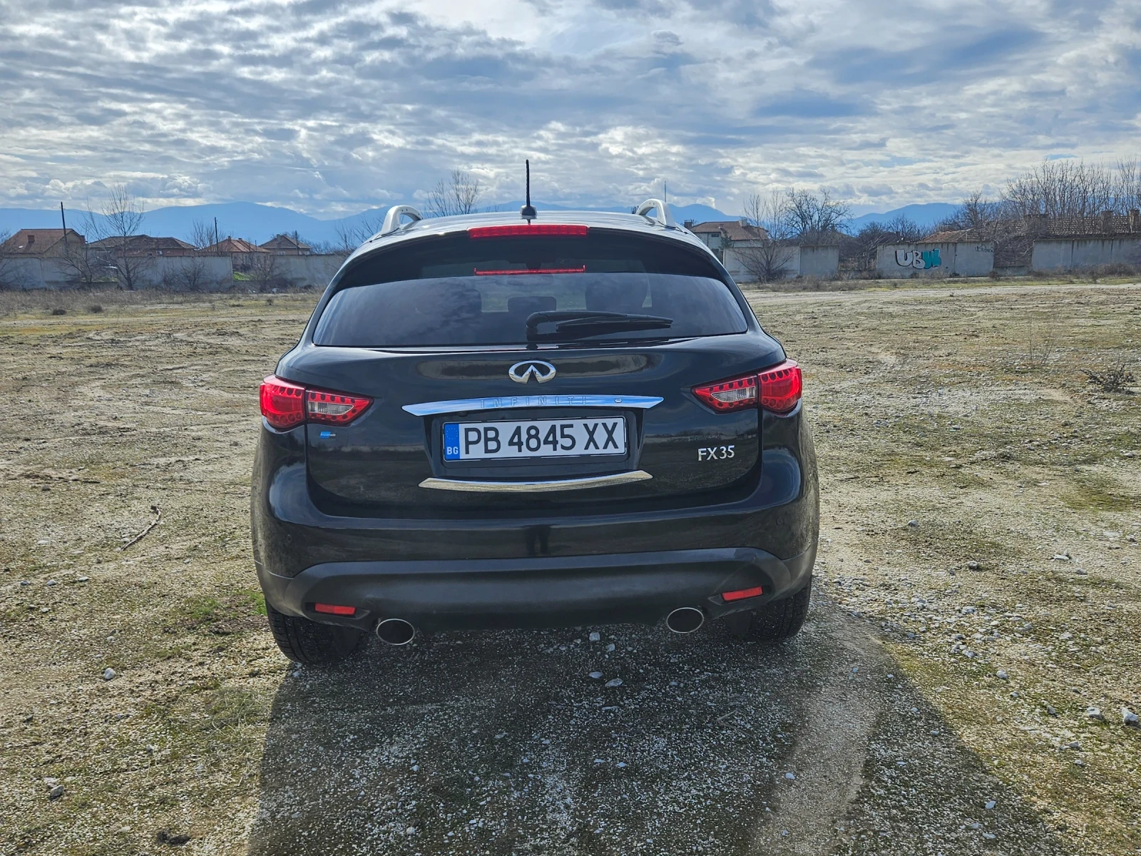 Infiniti Fx 35 ГАЗ, снимка 3 - Автомобили и джипове - 56539614