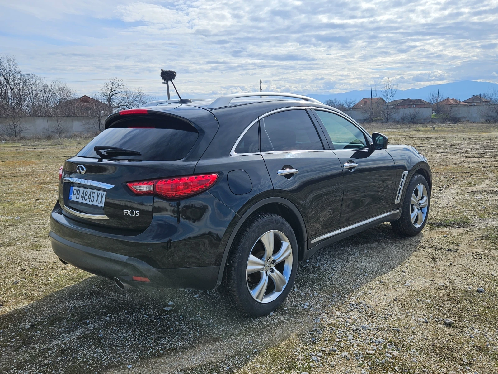 Infiniti Fx 35 ГАЗ, снимка 4 - Автомобили и джипове - 56539614
