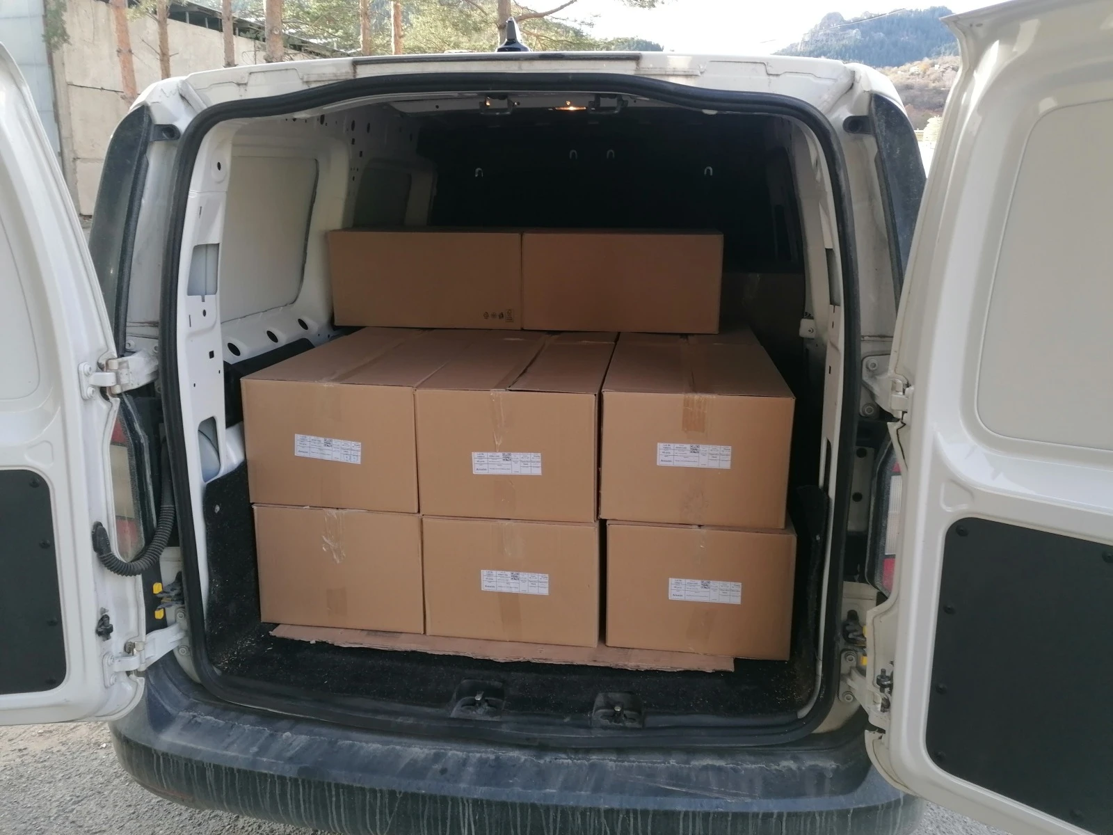 VW Caddy Maxi Cargo 3, 7m3 2, 0 TDI 102 k.c 6MT - изображение 2