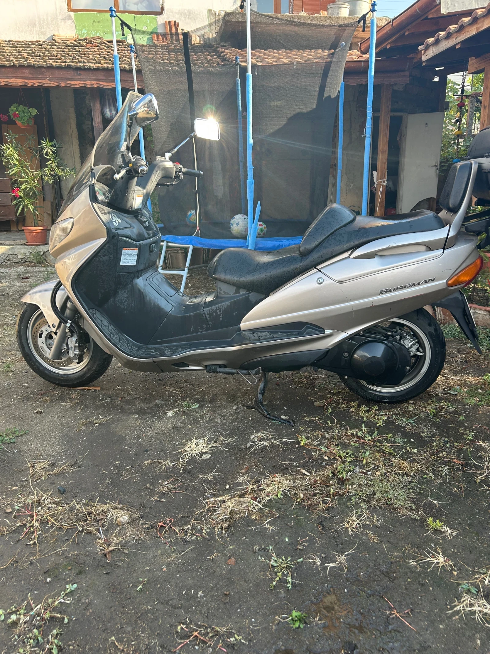 Suzuki Burgman 250 - изображение 2