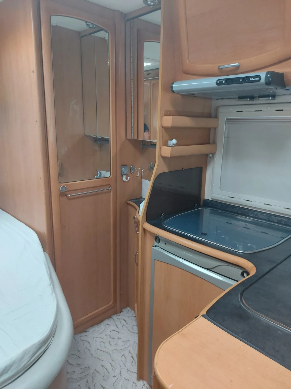 Кемпер Frankia, снимка 10 - Каравани и кемпери - 54020265