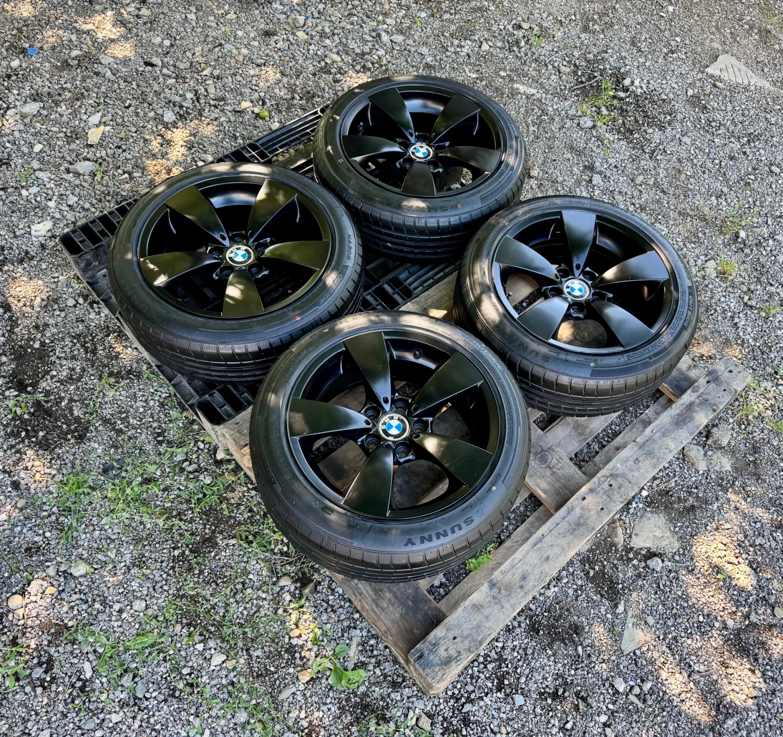 Гуми с джанти Sunny 205/50R16, снимка 3 - Гуми и джанти - 54933659