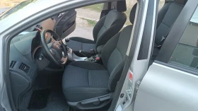 Toyota Auris 1.6-132к.с.перфектен, снимка 9