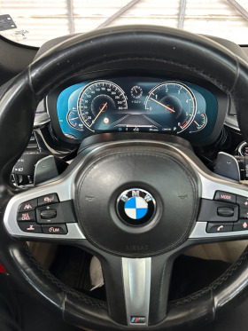 BMW 530 XD/M Pack/Head Up/360/Digital/Full Led, снимка 12 - Автомобили и джипове - 46206950