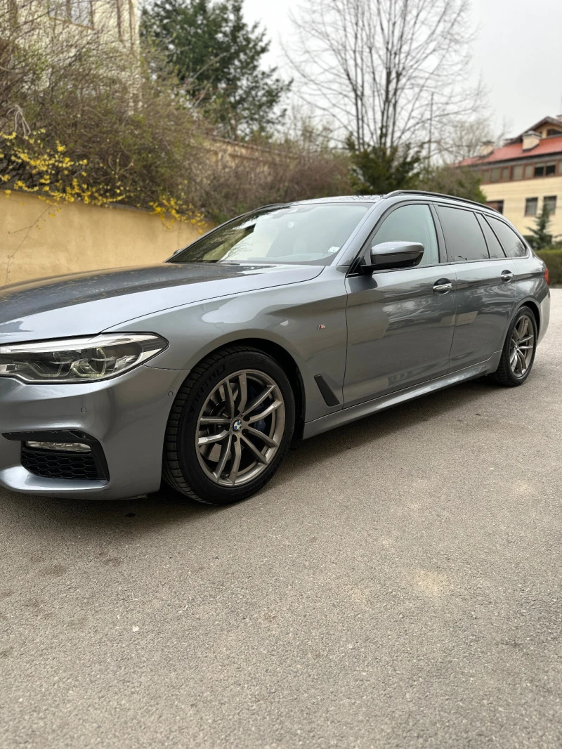 BMW 530 XD/M Pack/Head Up/360/Digital/Full Led, снимка 3 - Автомобили и джипове - 47009208