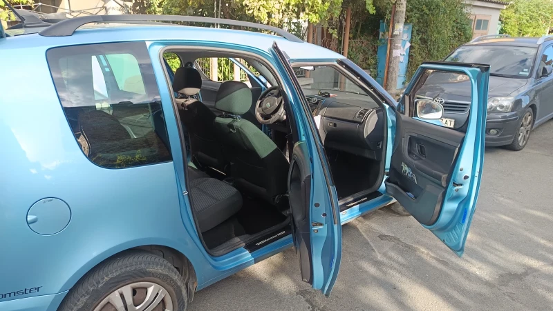 Skoda Roomster 1.6 tdi 90к.с. комънрейл, снимка 6 - Автомобили и джипове - 47380964