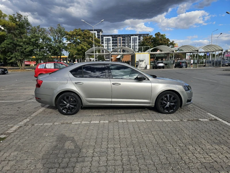 Skoda Octavia, снимка 1 - Автомобили и джипове - 47350290