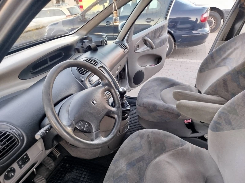 Citroen Xsara picasso, снимка 9 - Автомобили и джипове - 47438654