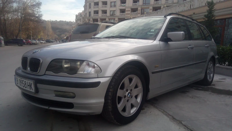 BMW 320 320i, снимка 10 - Автомобили и джипове - 48257315