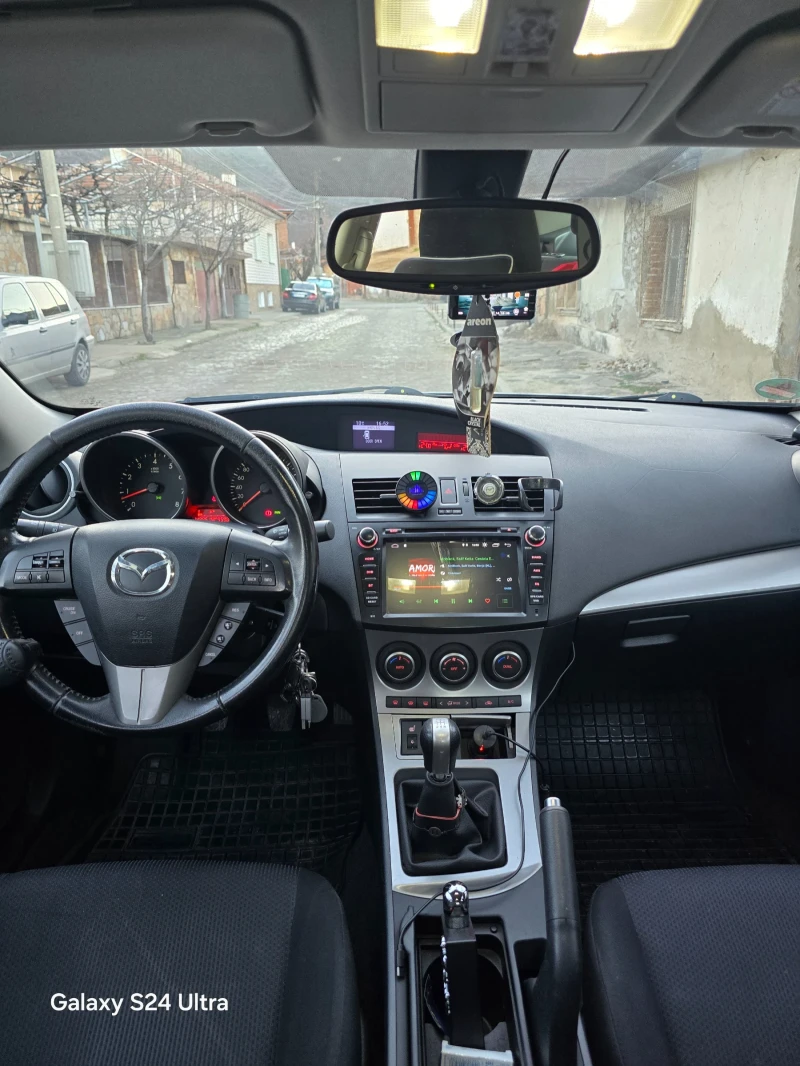 Mazda 3, снимка 11 - Автомобили и джипове - 48618980