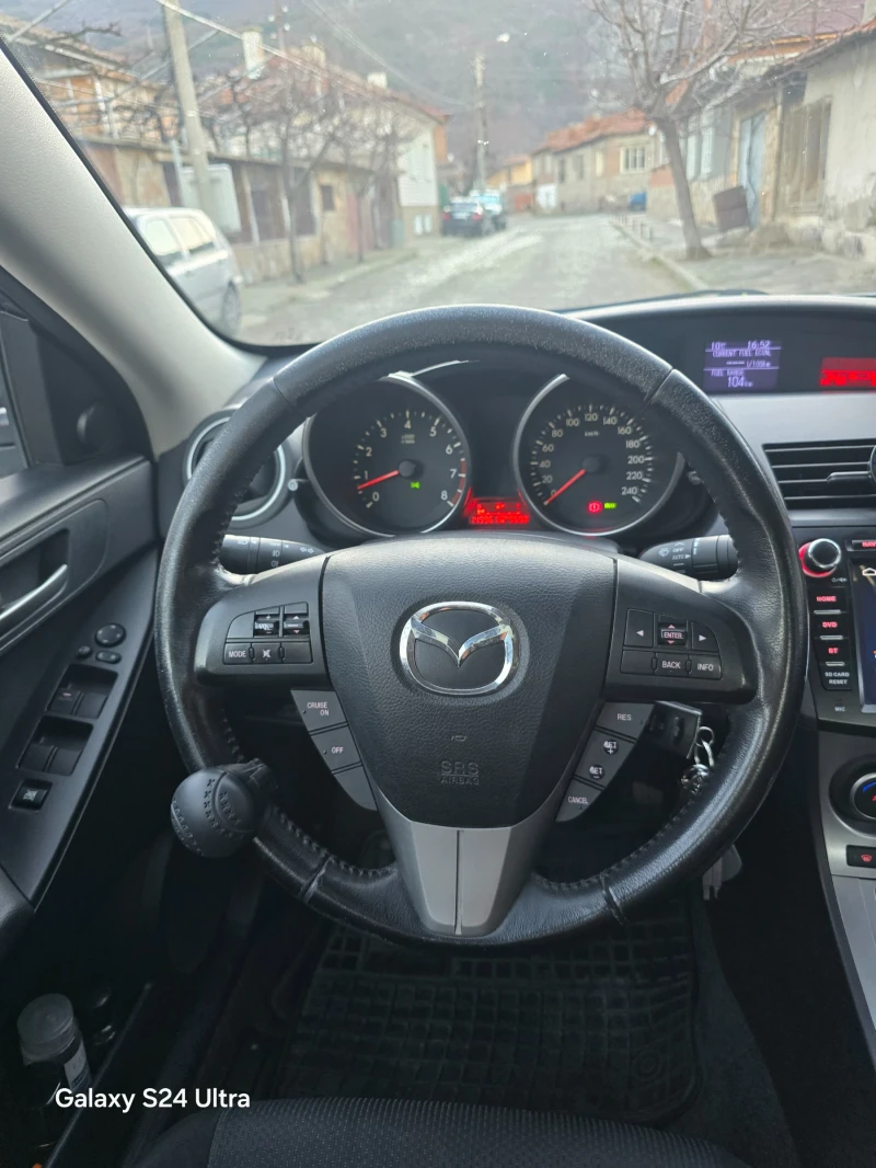 Mazda 3, снимка 9 - Автомобили и джипове - 49133233