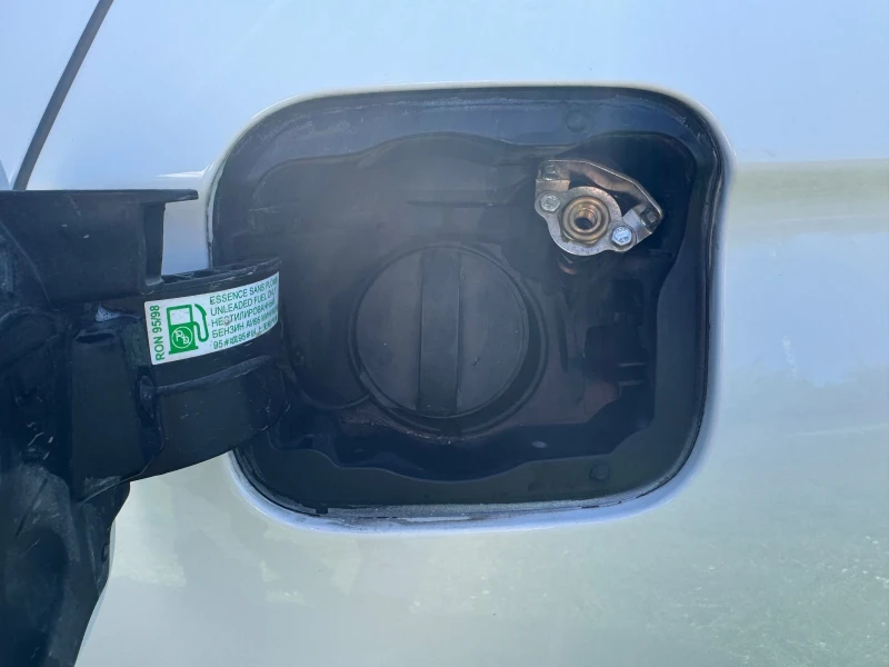 Citroen C-Elysee 1.2 Газ Бензин 165к, снимка 8 - Автомобили и джипове - 52544412