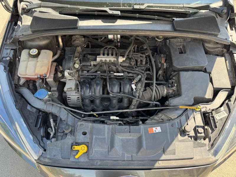 Ford Focus 1.6i LPG 120hp* LED* NAVI* КАМЕРА* KEYLESS* 2015г, снимка 9 - Автомобили и джипове - 50798435