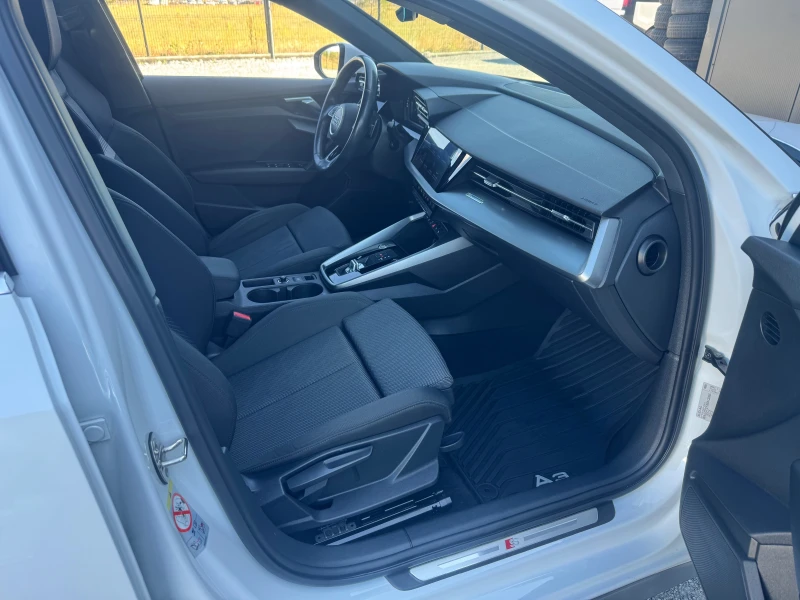 Audi A3 2.0 TDI S-Line NAVI EURO 6C, снимка 14 - Автомобили и джипове - 51776732