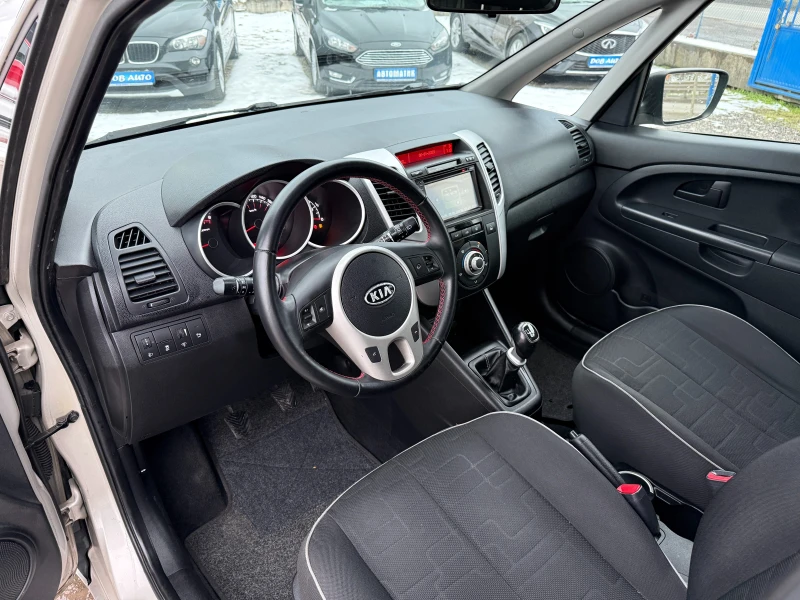 Kia Venga 1.4i-90к.с-парктроник-климатик-мултимедия-Италия, снимка 9 - Автомобили и джипове - 53197148