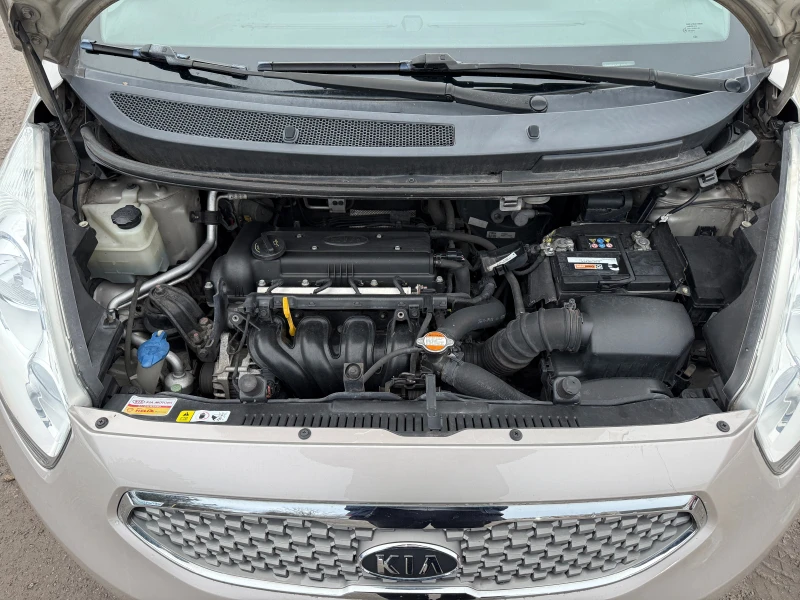 Kia Venga 1.4i-90к.с-парктроник-климатик-мултимедия-Италия, снимка 16 - Автомобили и джипове - 53197148