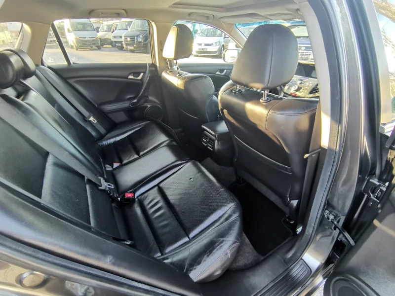 Honda Accord 2.2i-DTEC Executive, снимка 9 - Автомобили и джипове - 53414730