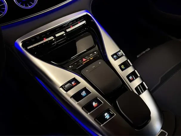 Mercedes-Benz AMG GT 63 S Е Perf 4Matic+ = Ceramic Brakes = Гаранция, снимка 12 - Автомобили и джипове - 53799962