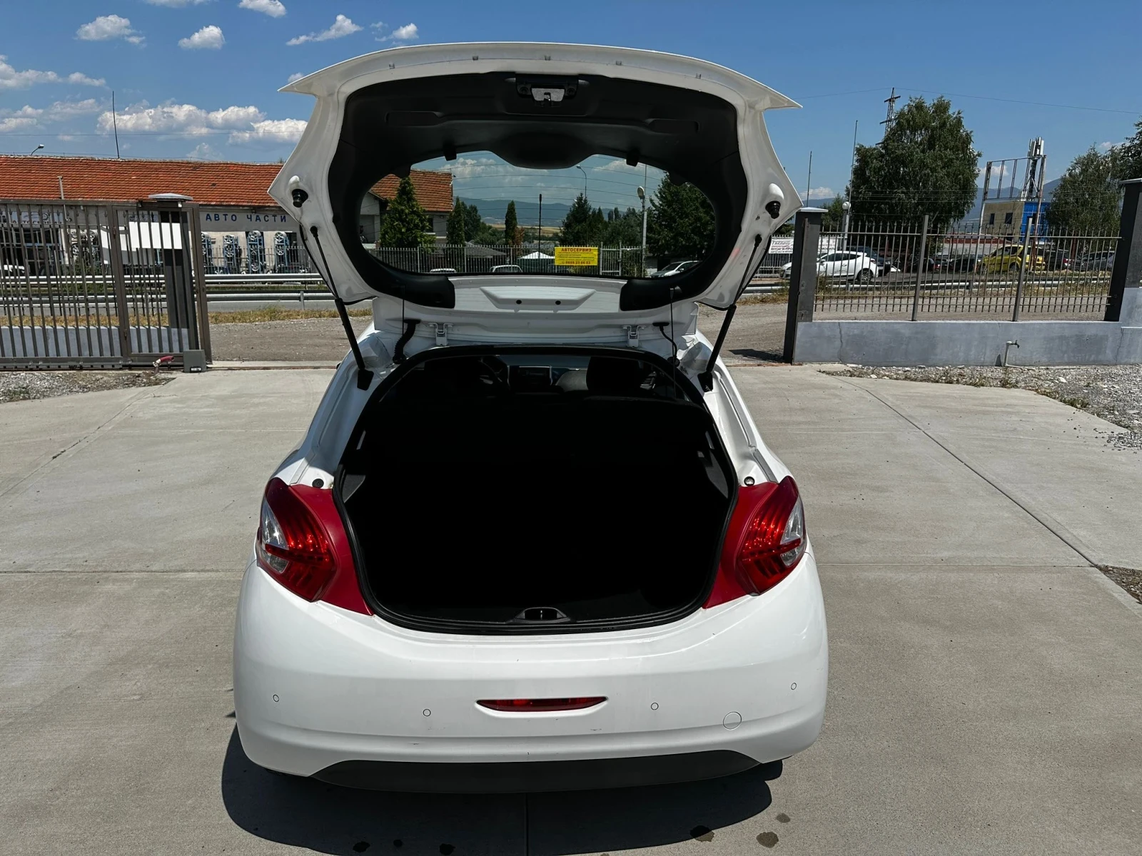 Peugeot 208 1.4hdi - изображение 5
