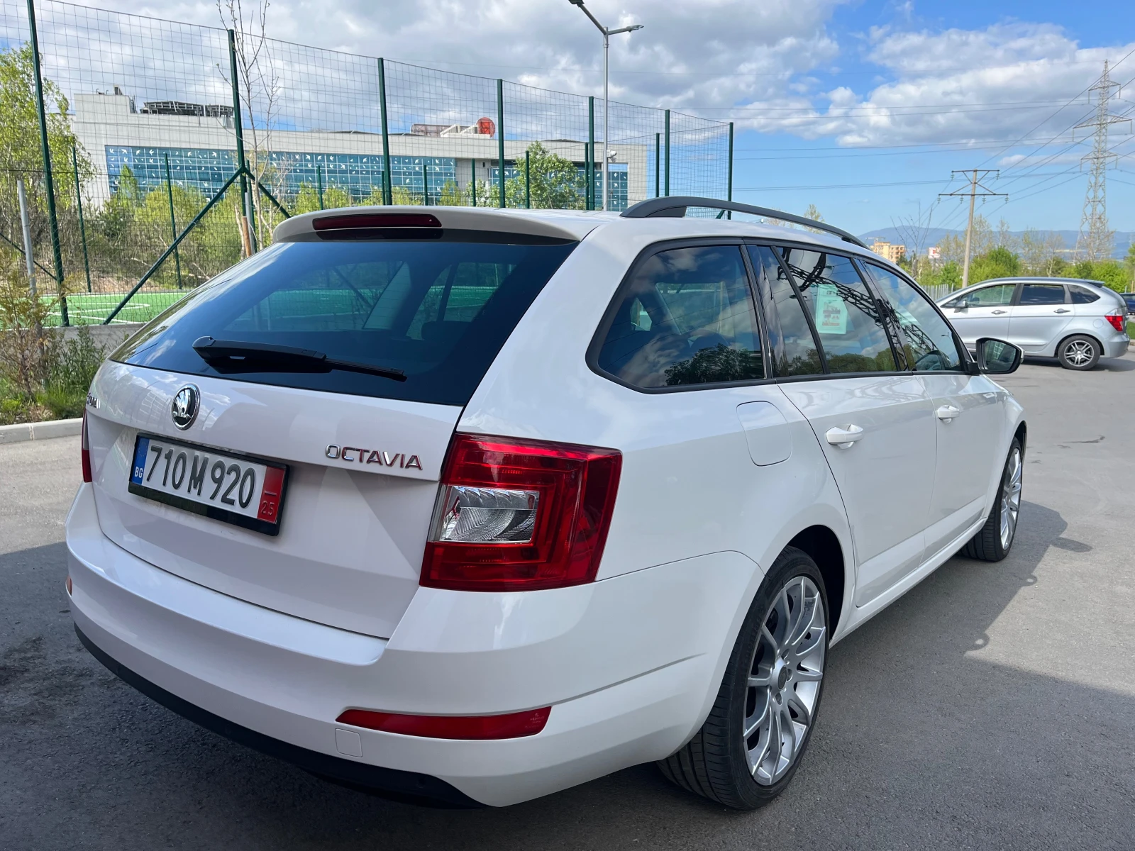 Skoda Octavia ПЕРФЕКТНА  - изображение 6