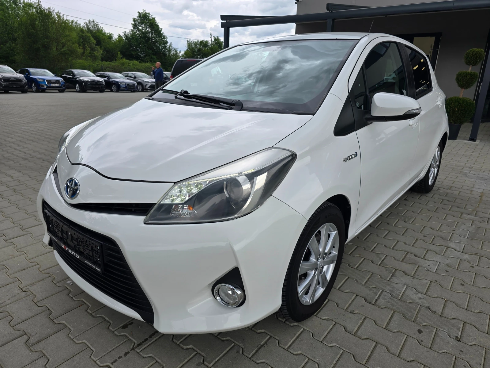 Toyota Yaris 1.5Hybrid, Камера, Нави, 2014г. - изображение 6