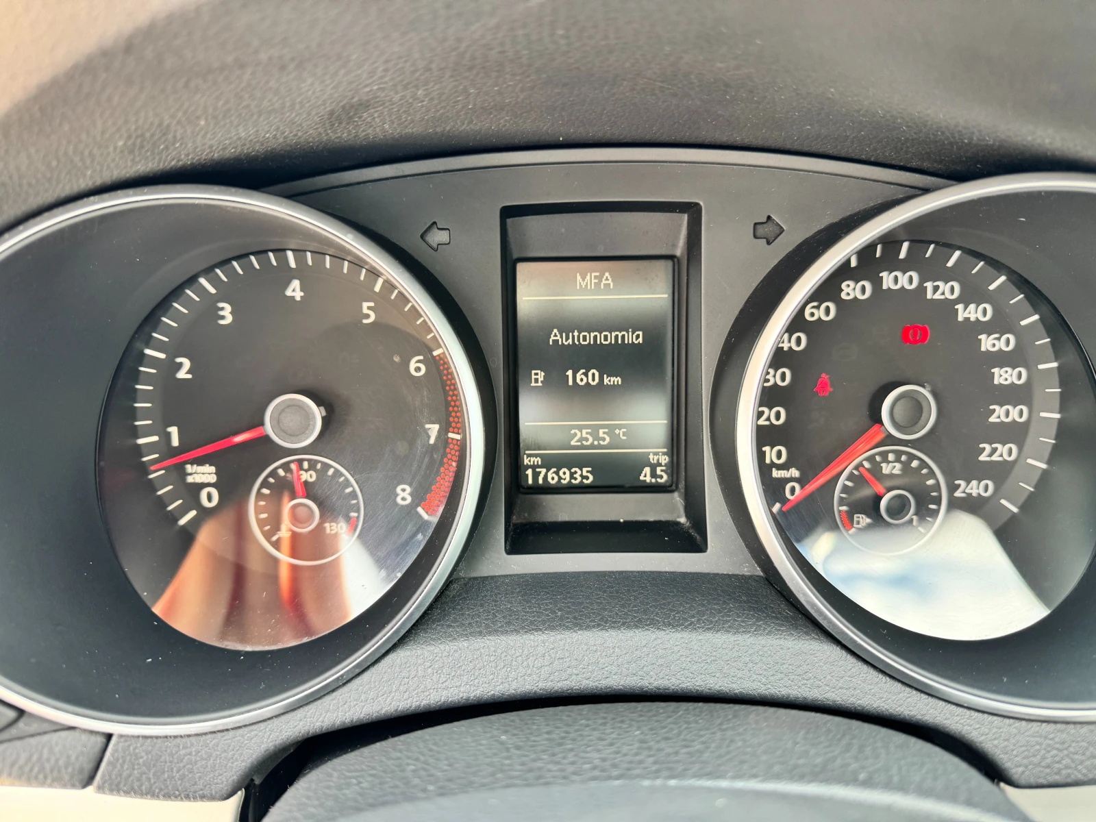 VW Golf 1.4TSi 160k.с. R-line 6ск. - изображение 10