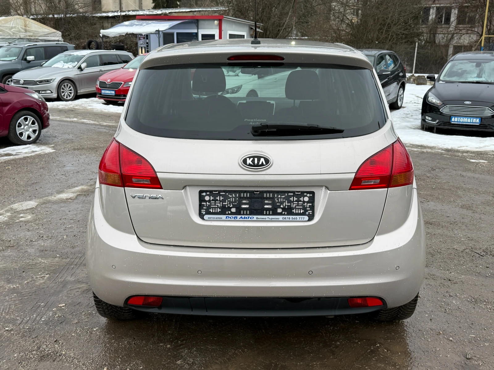 Kia Venga 1.4i-90к.с-парктроник-климатик-мултимедия-Италия - изображение 5