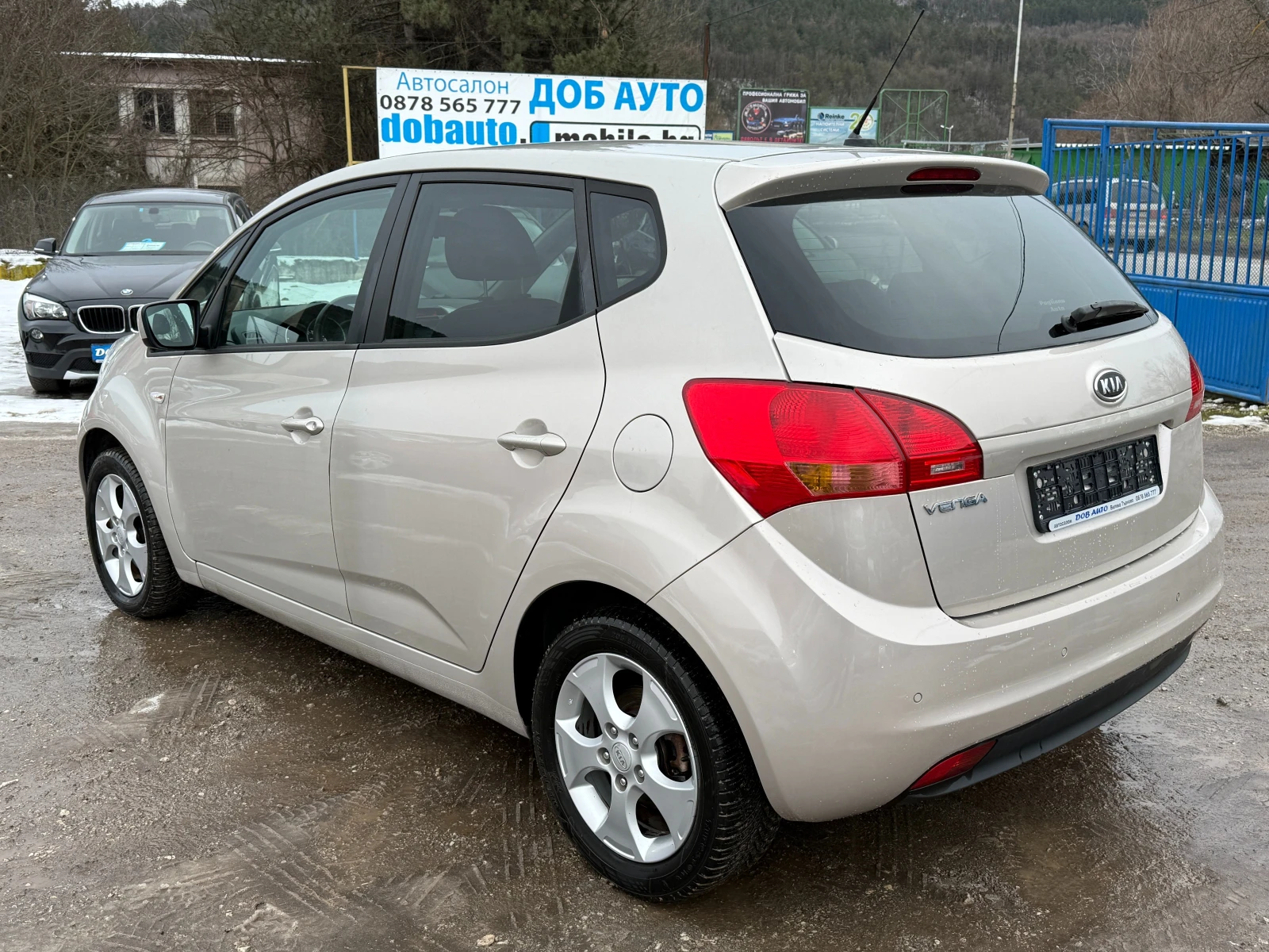 Kia Venga 1.4i-90к.с-парктроник-климатик-мултимедия-Италия - изображение 4